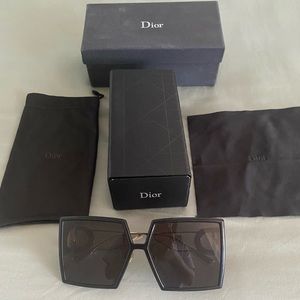 Aunthentic Dior 30Montaigne Sunglasses